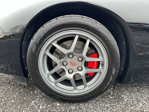 Used 2001 Chevrolet Corvette Z06 w/ Memory Pkg image 9