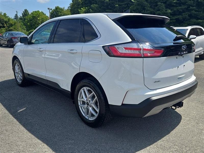Used 2024 Ford Edge SEL w/ Convenience Package AWD/4WD image 3