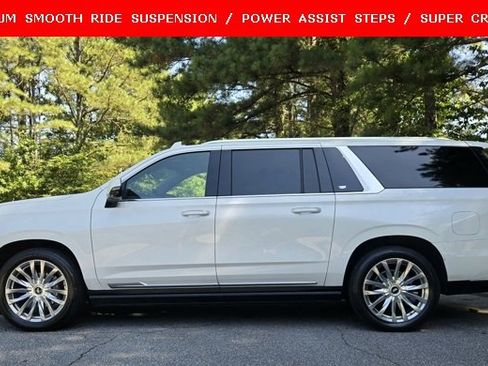 Used 2022 Cadillac Escalade ESV Premium Luxury w/ Performance Package image 5