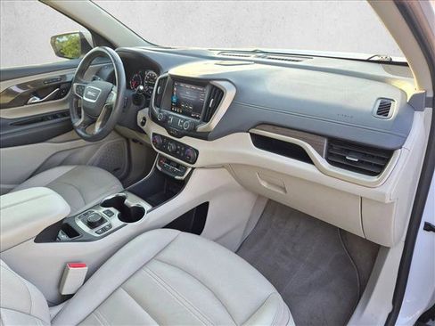 Used 2022 GMC Terrain Denali w/ Denali Premium Package AWD/4WD image 22