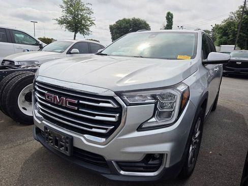 Used 2022 GMC Terrain SLT FWD image 3