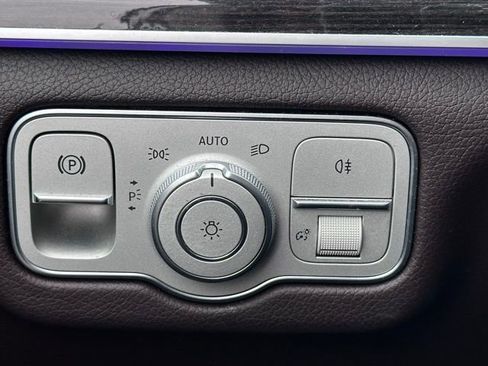 Used 2023 Mercedes-Benz GLS 450 4MATIC image 18