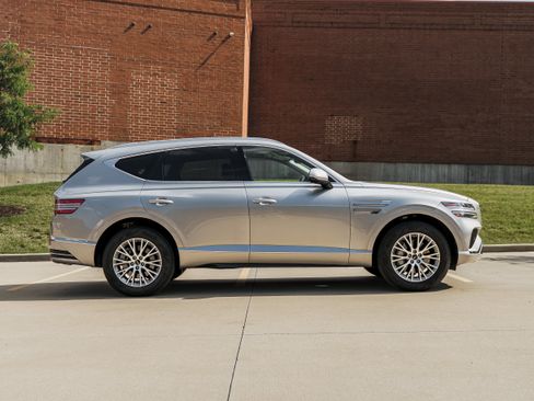 Used 2026 Genesis GV80 2.5T AWD/4WD image 3