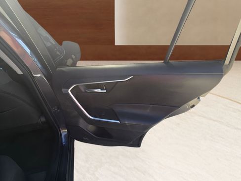 Used 2021 Toyota RAV4 XLE image 58