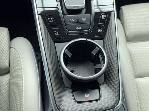 Used 2022 Porsche 911 Turbo S image 32