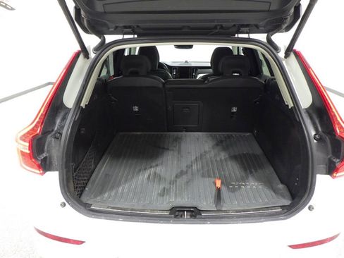 Used 2022 Volvo XC60 B6 Inscription w/ Advanced Package image 5