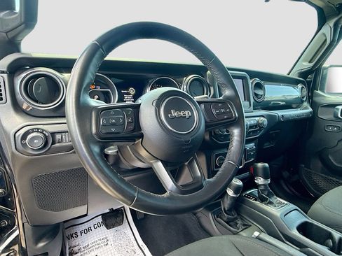 Used 2021 Jeep Wrangler Unlimited Sport AWD/4WD image 12