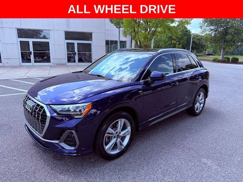 Used 2021 Audi Q3 2.0T Premium w/ Convenience Package AWD/4WD image 3