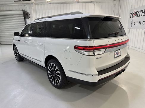 Used 2022 Lincoln Navigator L Black Label AWD/4WD image 27