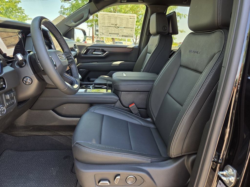 New 2026 GMC Yukon Denali w/ Denali Reserve Package AWD/4WD image 4