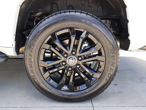 Used 2026 Toyota 4Runner Platinum AWD/4WD image 43