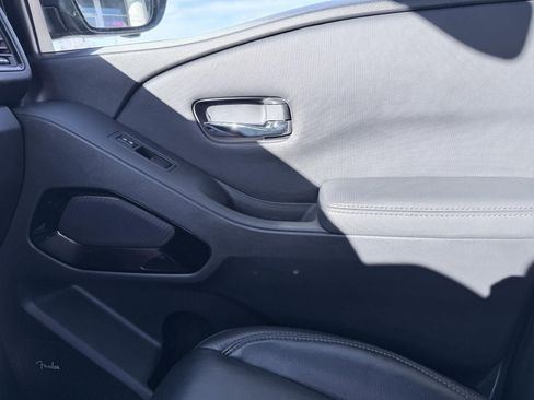 Used 2022 Nissan Frontier PRO-4X image 41