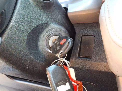 Used 2016 Toyota RAV4 XLE AWD/4WD image 26