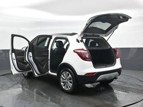 Used 2020 Buick Encore Preferred image 48