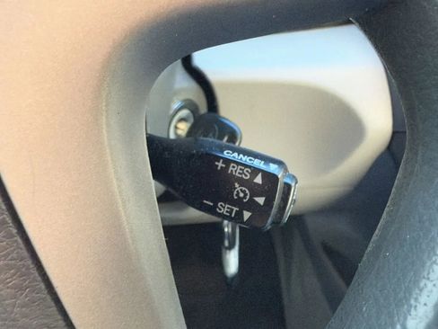 Used 2011 Toyota Camry LE image 11