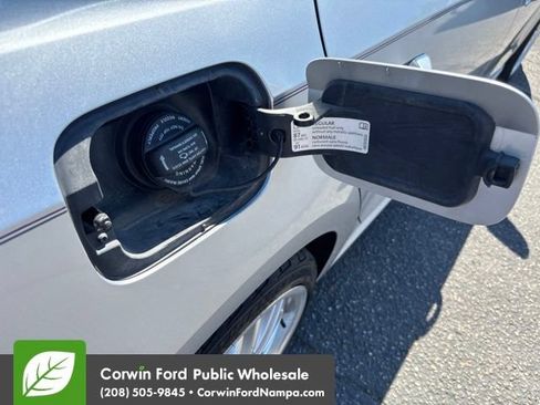 Used 2018 Volkswagen Passat 2.0T SE w/ SE Lighting Package FWD image 10