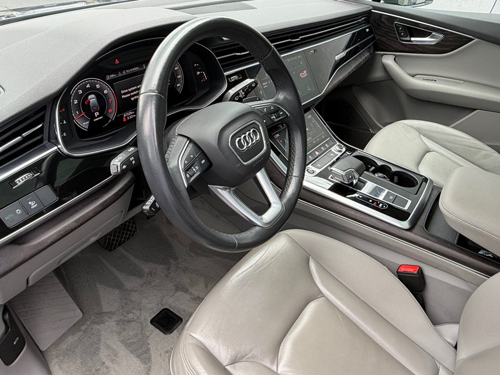Used 2021 Audi Q7 3.0T Premium Plus w/ Premium Plus Package AWD/4WD image 4