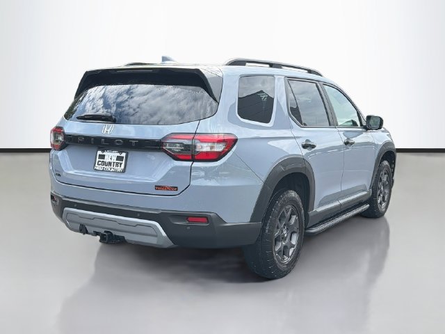 Used 2023 Honda Pilot TrailSport image 7