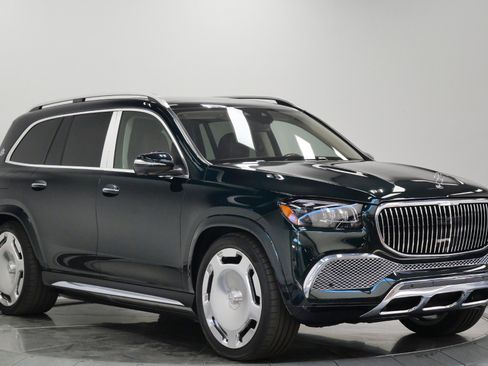 Used 2022 Mercedes-Benz Maybach GLS 600 4MATIC image 3