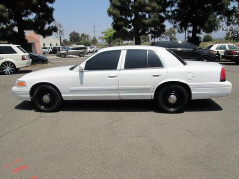 Used 2009 Ford Crown Victoria Police Interceptor RWD image 3