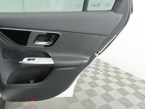 Certified 2026 Mercedes-Benz GLC 300 image 27