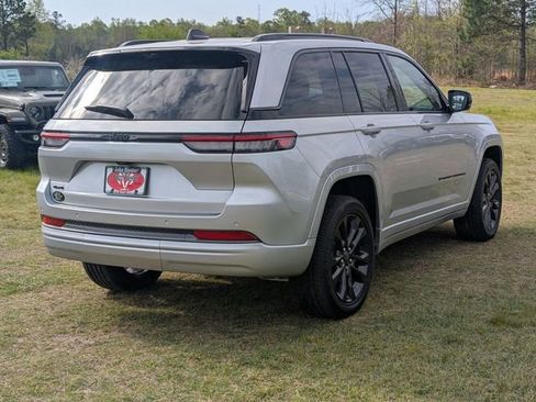 New 2026 Jeep Grand Cherokee Limited AWD/4WD image 7