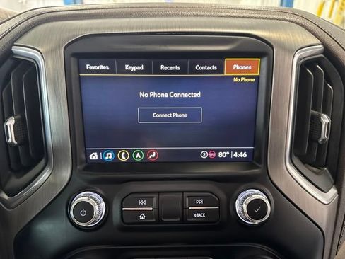 Used 2023 GMC Sierra 2500 Denali w/ Denali Black Diamond Edition AWD/4WD image 31