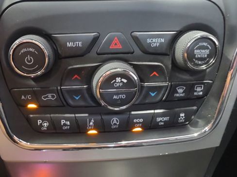 Used 2018 Jeep Grand Cherokee Trailhawk w/ Trailhawk Luxury Group AWD/4WD image 18