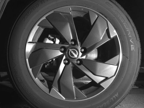 Used 2025 Nissan Rogue SV image 12