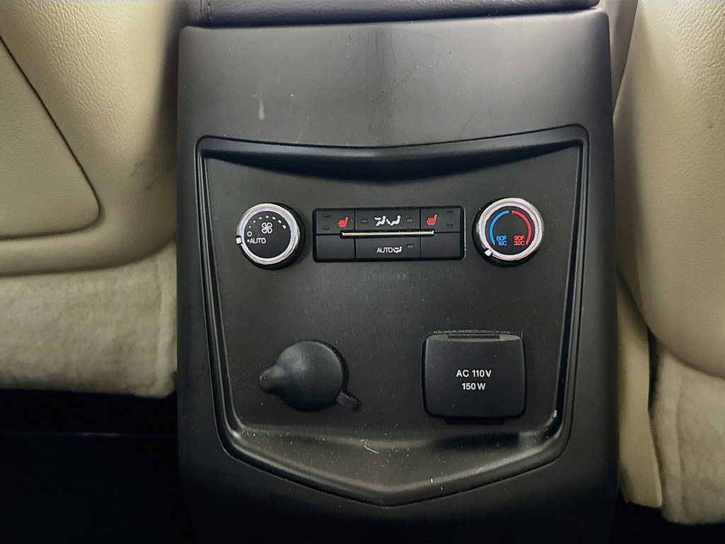 Used 2019 Lincoln MKT AWD image 30