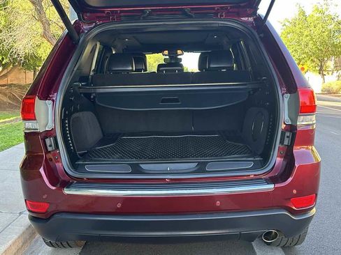 Used 2017 Jeep Grand Cherokee Limited w/ Luxury Group II image 41