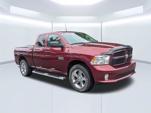 Used 2017 RAM 1500 Express w/ Express Value Package AWD/4WD image 2
