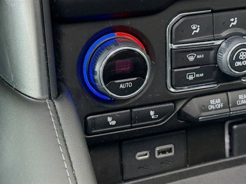 Used 2022 Chevrolet Tahoe Z71 w/ Z71 Off-Road Package image 23