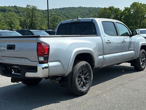 Used 2020 Toyota Tacoma SR5 AWD/4WD image 4
