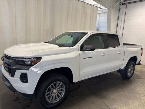 Used 2024 Chevrolet Colorado LT w/ LT Convenience Package III RWD image 1
