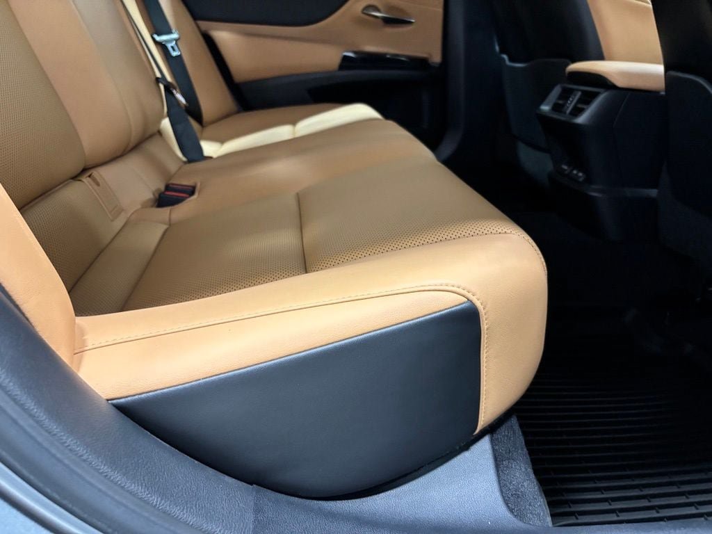 Used 2022 Lexus ES 250 w/ Premium Package AWD/4WD image 52
