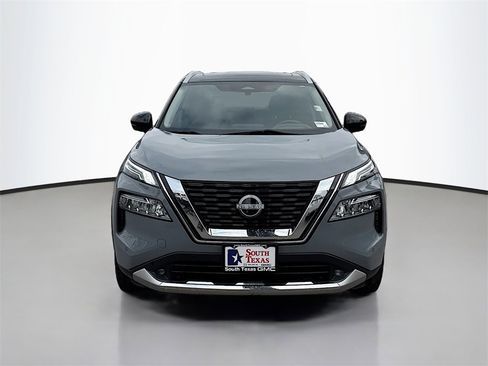 Used 2022 Nissan Rogue Platinum w/ Head-Up Display Package image 2