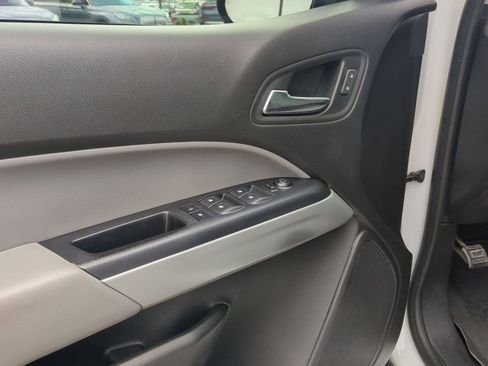 Used 2018 Chevrolet Colorado LT image 12