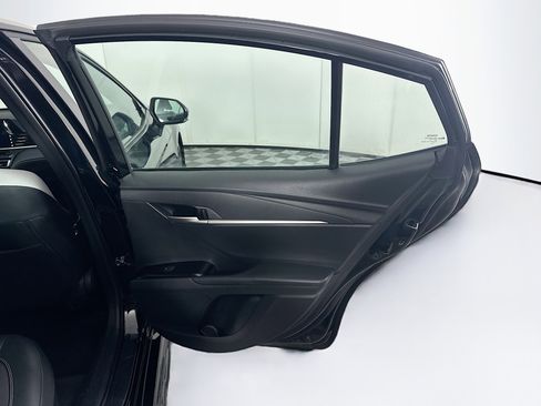 Used 2025 Toyota Camry SE image 29