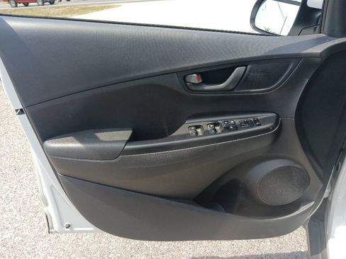 Used 2018 Hyundai Kona SEL w/ SEL Tech Package 02 FWD image 11