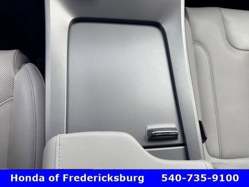 Used 2022 Hyundai Palisade Limited w/ Winter Package image 45