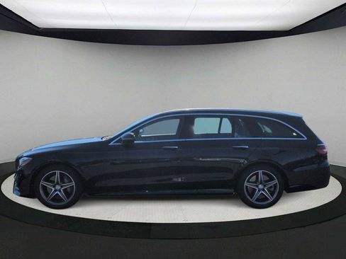 Used 2017 Mercedes-Benz E 400 4MATIC Wagon image 5