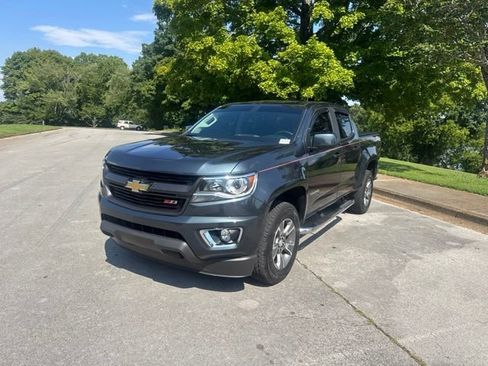 Used 2019 Chevrolet Colorado Z71 AWD/4WD image 3