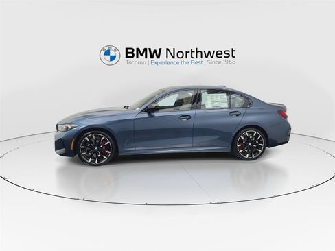 New 2026 BMW 330i xDrive Sedan w/ M Sport Package AWD/4WD image 10
