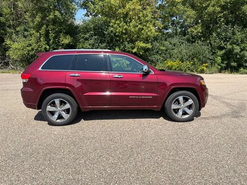 Used 2016 Jeep Grand Cherokee Overland w/ Advanced Technology Group AWD/4WD image 19