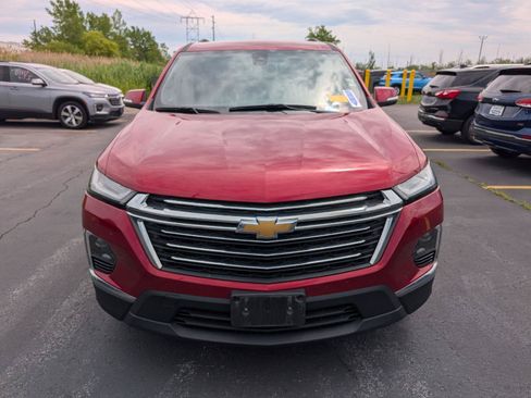 Used 2023 Chevrolet Traverse LT AWD/4WD image 2