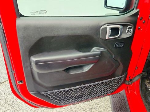 Used 2019 Jeep Wrangler Sport image 10