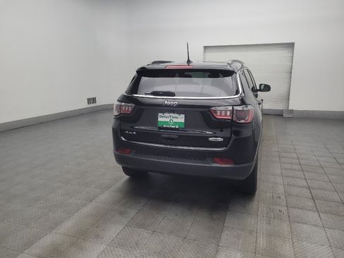 Used 2022 Jeep Compass Latitude AWD/4WD image 7
