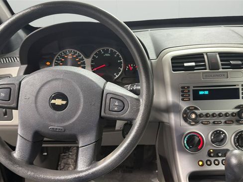 Used 2005 Chevrolet Equinox LS w/ Preferred Equipment Group AWD/4WD image 19