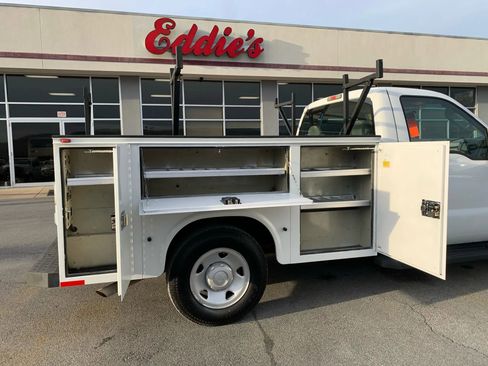 Used 2010 Ford F250 XL image 22